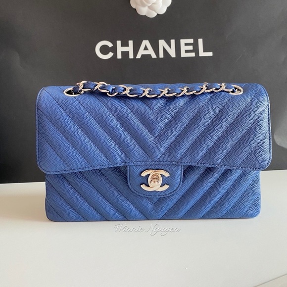 Like New Blue Chevron Small double flap in SHW - Picture 1 of 16